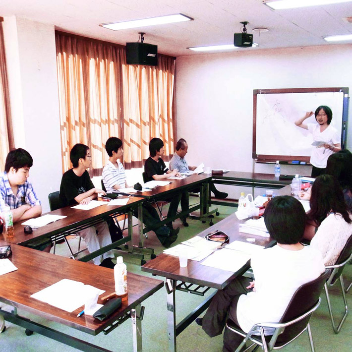 じっくり問題に取り組むことで個々の課題が見えてきた2日間 ●数学合宿