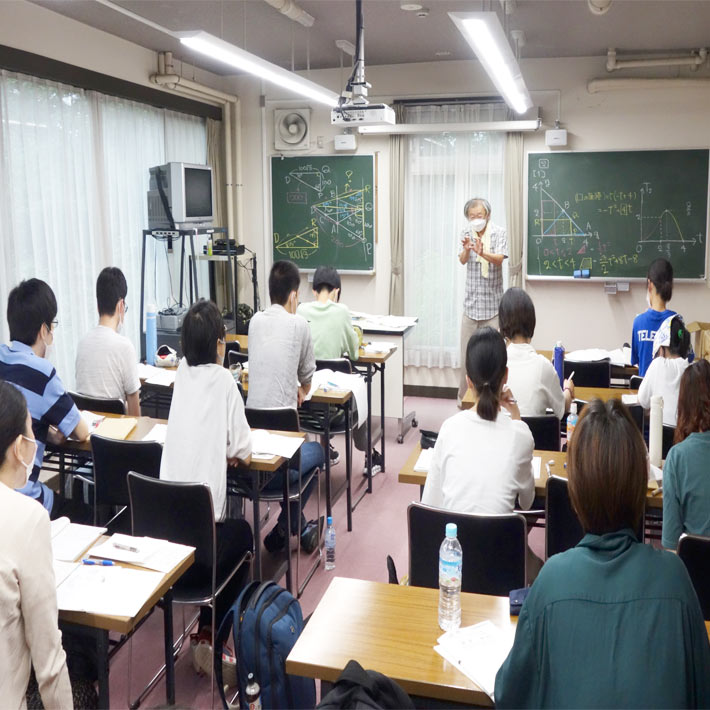 数学が好きな人も、苦手な人も、みんなで集ろう！●学習イベント「コスモ数学合宿」